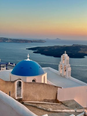 The sunset tour of Santorini
